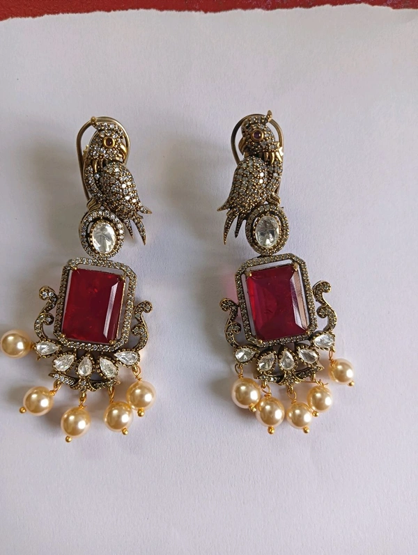 Victorian Ear Hangings - Red