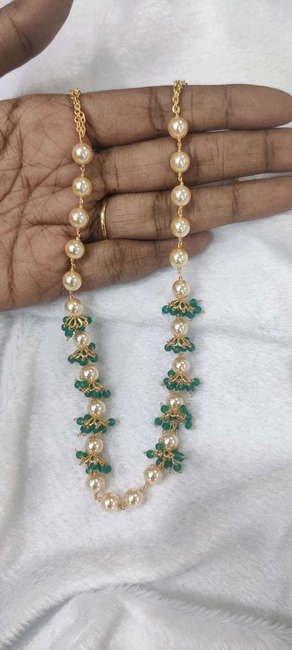 Swarovski Pearls With Kattutheega And Green Manulu
