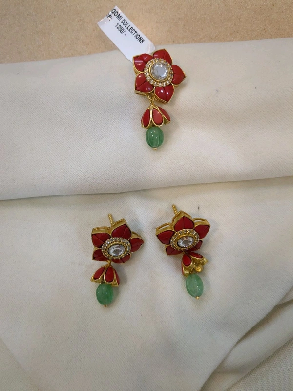 Coral Pendent Set - Red