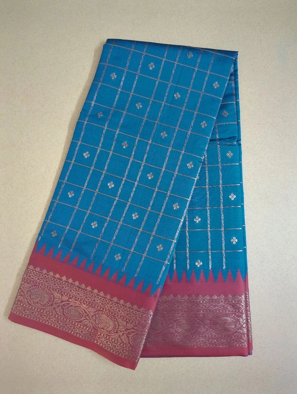 Benaras Gadwal - 4 Leafs, milky blue