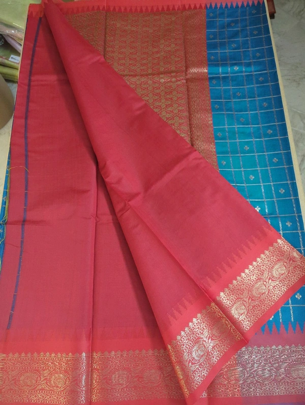 Benaras Gadwal - 4 Leafs, milky blue