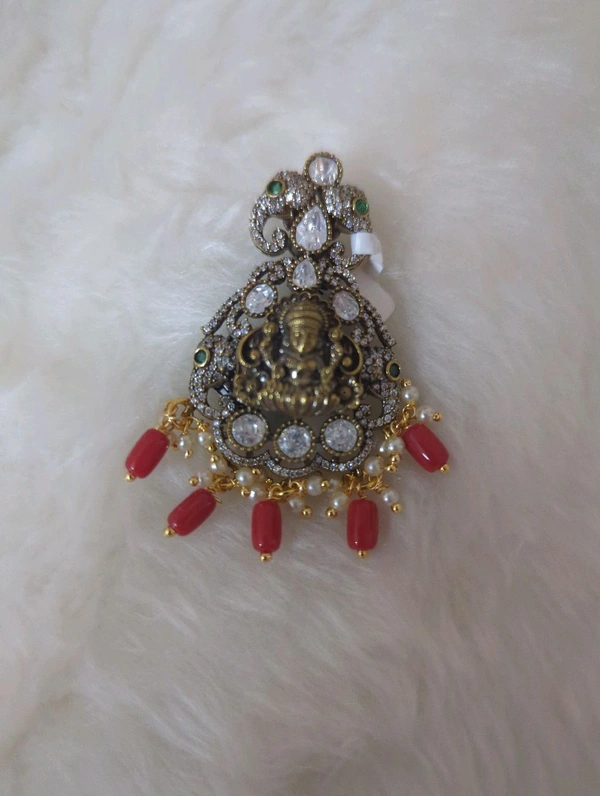 VICTORIAN PENDENT - Red