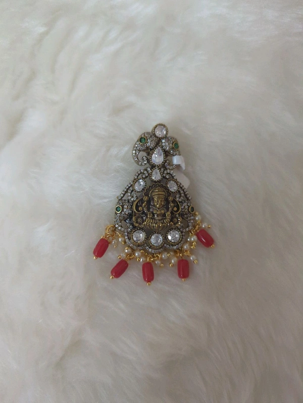 VICTORIAN PENDENT - Red