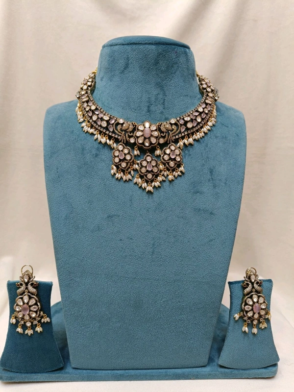 real mossonite - Pink