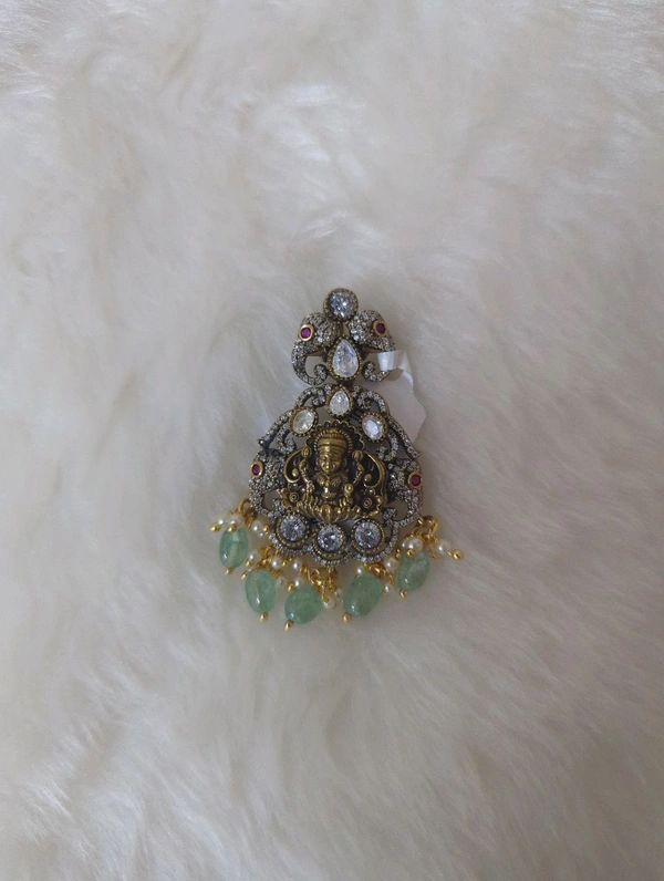 VICTORIAN PENDENT - Mint Green