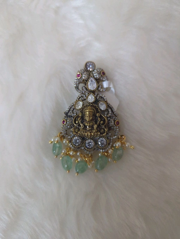 VICTORIAN PENDENT - Mint Green