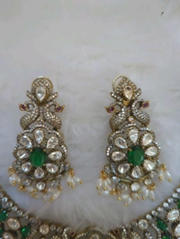 NECK SET WITH EAR RING - green