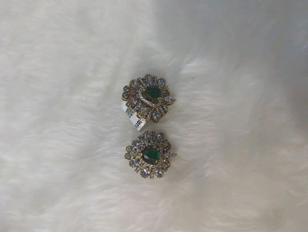Victorian Earstuds - Green