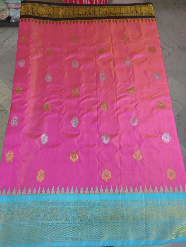 Pure Handloom Gadwal Pattu