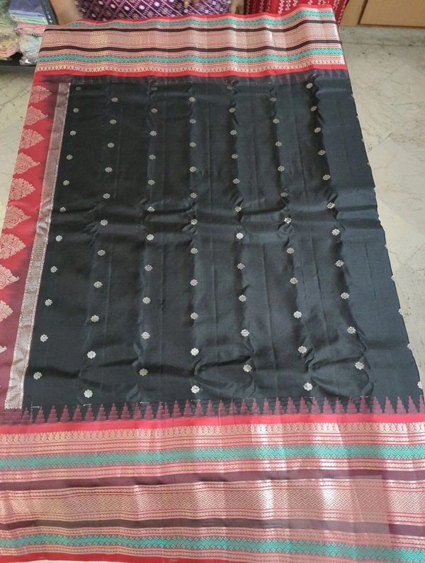 Pure Handloom Gadwal Pattu