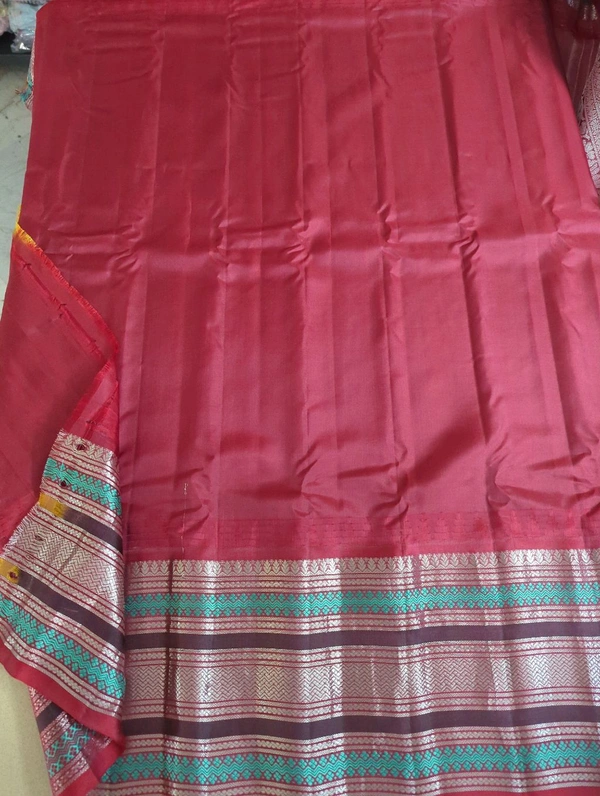 Pure Handloom Gadwal Pattu