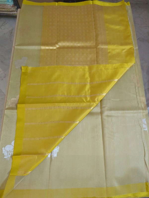 Pure Handloom Kora Satin Boardes - Salomie