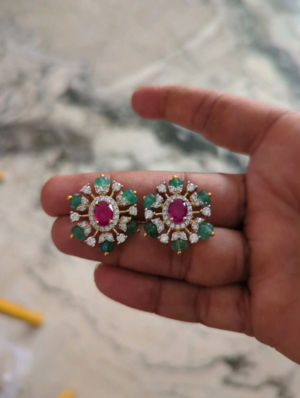 Diamond Copy Studs - Red, VZ