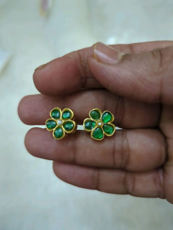Jadua Kundan Studs - VZ, green