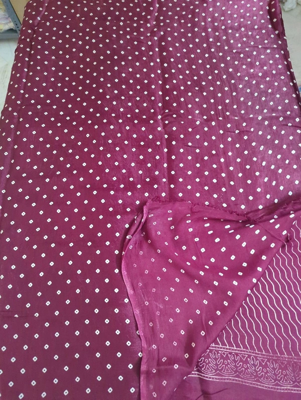 Model Silk - Maroon, Zigzag Lines