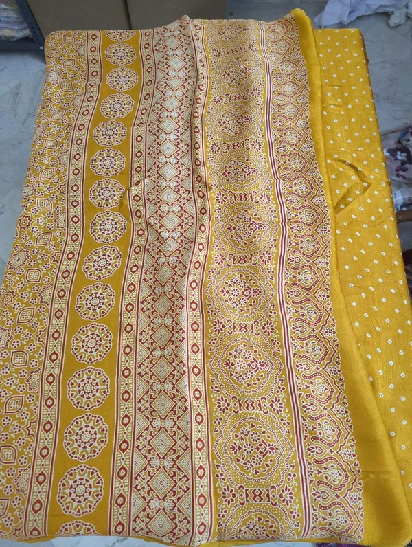 Model Silk - Web Orange, Straight Lines