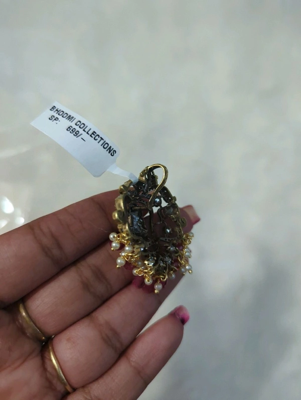 Victorian Pendent  - Red, Vz