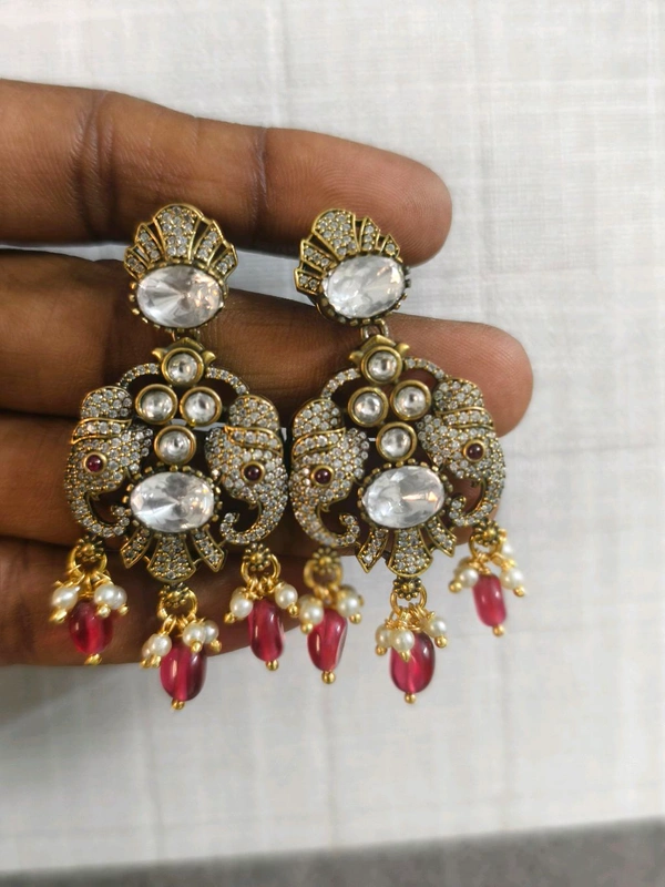 Mossanite Earrings  - Red, vz