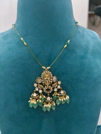 Invisible Chain With Victorian Pendant And Earrings  - HD, Red