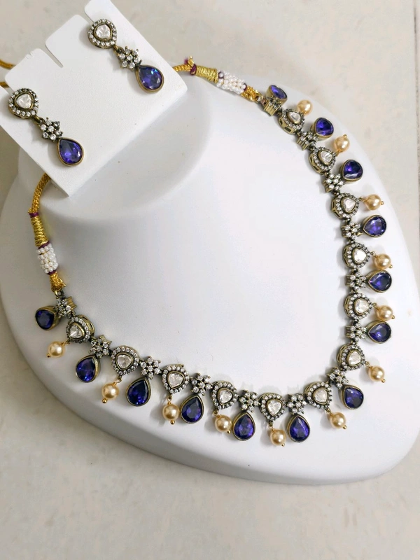 victorian neckpiece - Pigment Indigo, HD