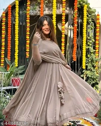 Trendy Western Gowns*
Fabric: Georgette - L