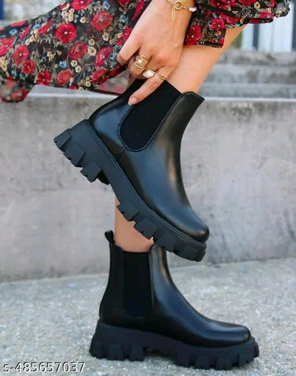 M/S GUNJAN INTERNATIONAL Latest Graceful Casual Chelsea Boots Girls - Black, IND-4