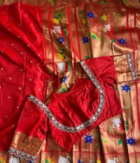 Premium Rajhanse Paithani Silk Saree – Banarasi Butti Weaving, Paithani Border, Lace Finish - FREE, Red