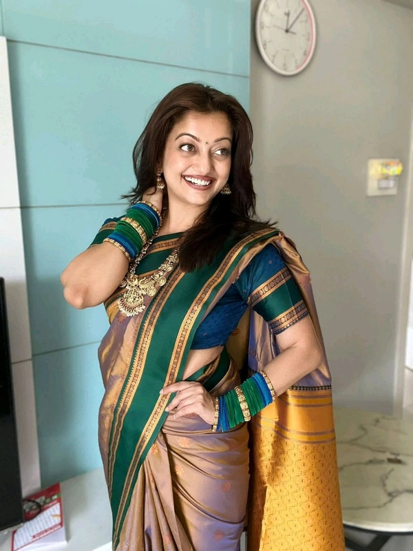 Narayan Border Soft Silk Sarees Premium Two Tone Fabric Saree ✨