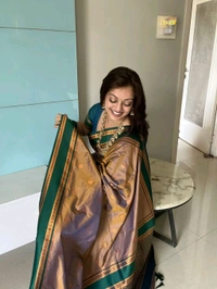 Narayan Border Soft Silk Sarees Premium Two Tone Fabric Saree ✨