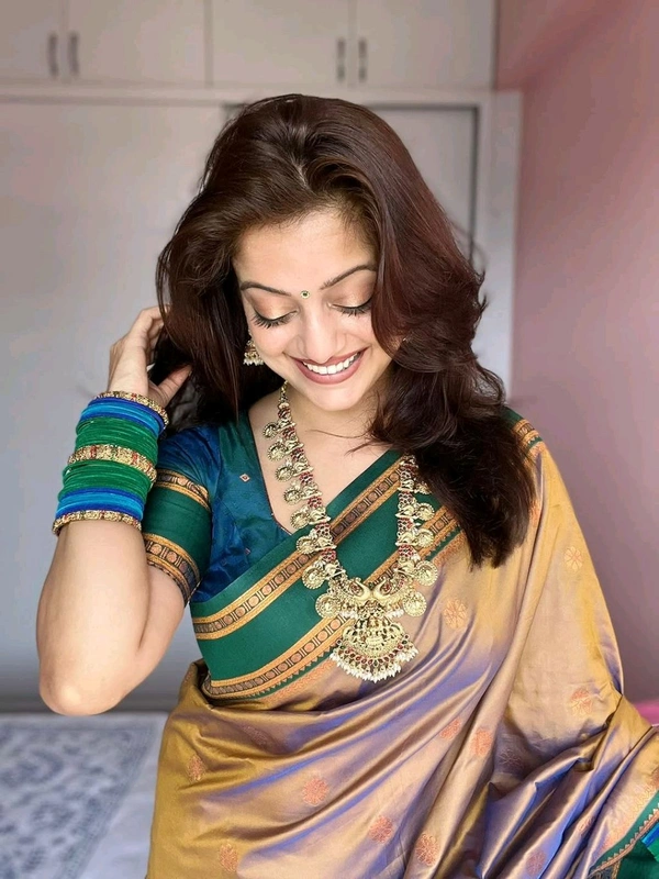 Narayan Border Soft Silk Sarees Premium Two Tone Fabric Saree ✨