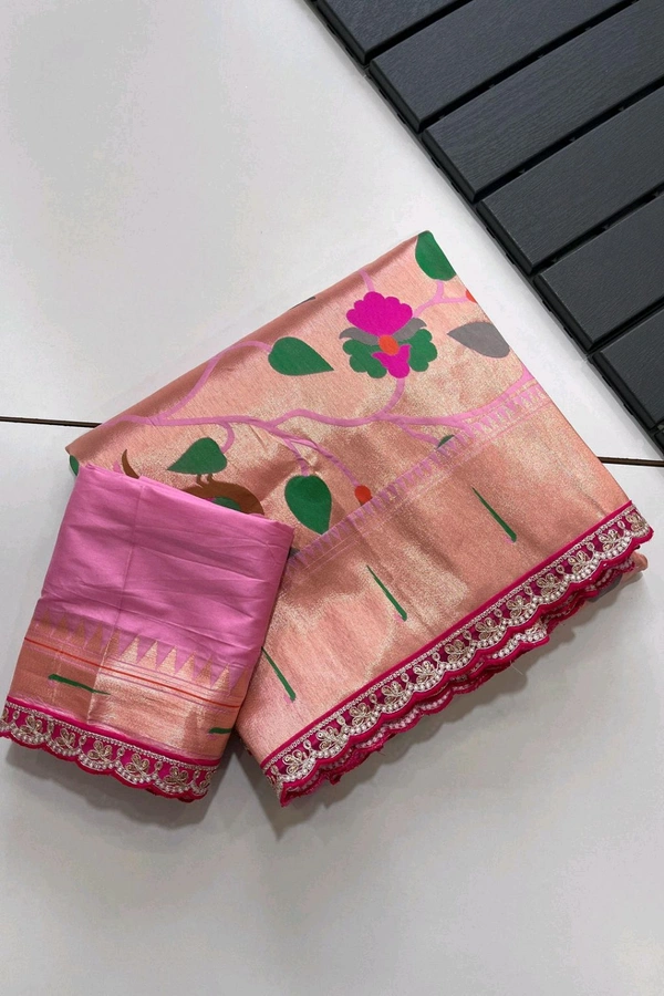 Banarasi Pattu saree with elegant flower & Peacock Weaving on all over the saree With lace ✨ - PINK, Free