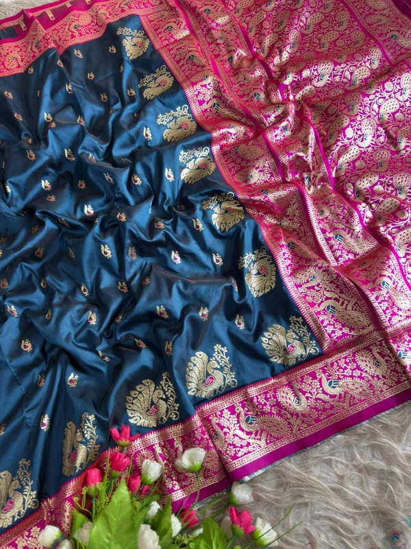 Authentic Maharashtrian Peshwai Paithani Silk Saree - Rich Royal Body with Grand Peacock Butta - FREE, Navy Blue