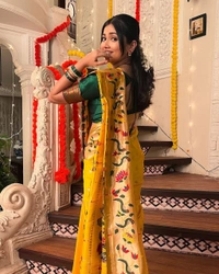 "Celebrity Dnyanada Ji Style Pure Kanchivaram Pethani Silk Saree with Original Zari Flower Design & Munia Border – Premium Soft Silk Saree with Running Blouse - FREE, YELLOW