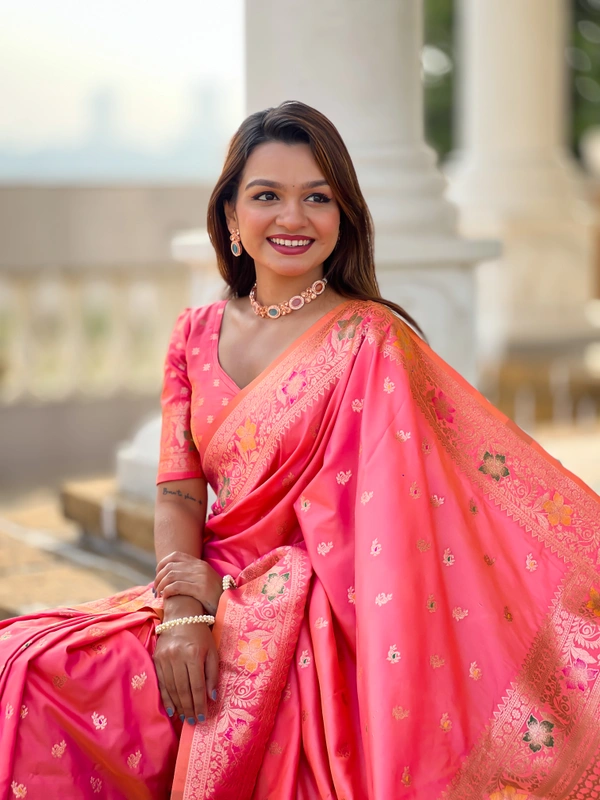 PAITHANI_HOUSE294 Elegant Banarasi Silk Saree with Meenakari Motifs & Contrast Blouse Piece- BANARASI - 5 - GAJRI PINK