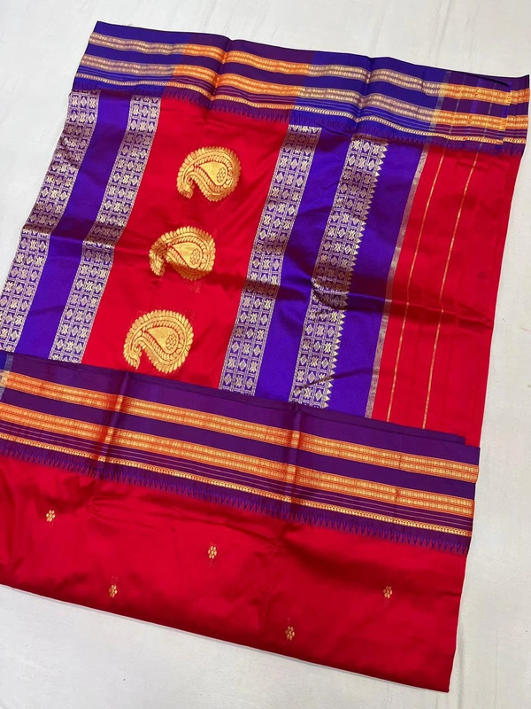 Handloom Narayanpeth Saree with Traditional Maharashtrian Zari Border - Free, Tomato Red