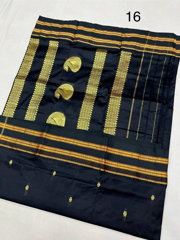 Handwoven Narayanpeth Silk Saree with Embossed Keri Pallu Design - Free, Jet Black (3)