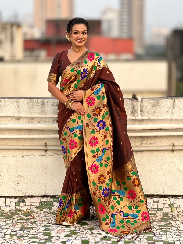 ISHWARI Original Paithani Silk Saree with 9-Inch Big Peacock Border and Meenakari Pallu