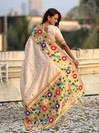 ISHWARI Original Paithani Silk Saree with 9-Inch Big Peacock Border and Meenakari Pallu - FREE, CREAM