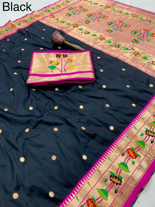 PAITHANI_HOUSE24 Lotus-Kinar Paithani Weave - Grand Zari Pallu and Flower Motifs - FREE, Black