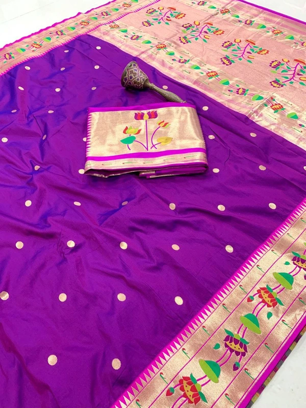PAITHANI_HOUSE31 Lotus-Kinar Paithani Weave - Grand Zari Pallu and Flower Motifs - FREE, Magenta