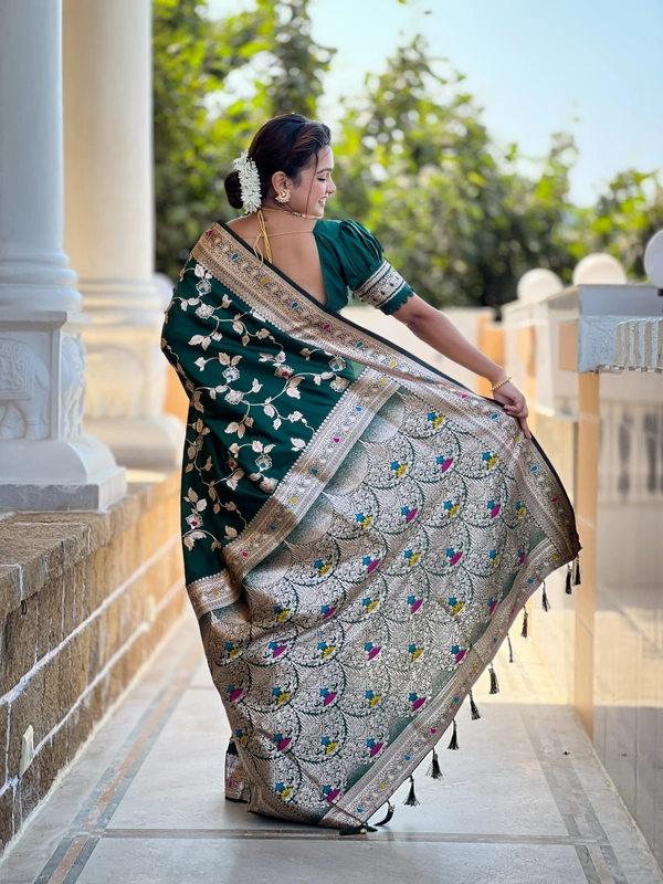 PAITHANI_HOUSE280 Luxury Banarasi Soft Silk Saree with Meenakari Weaving & Contrast Blouse - BANARASI - 5 - BOTTLE GREEN