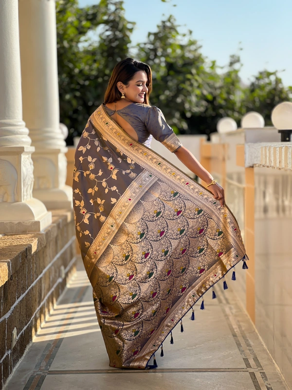 PAITHANI_HOUSE282 Luxury Banarasi Soft Silk Saree with Meenakari Weaving & Contrast Blouse - BANARASI - 5 - GREY