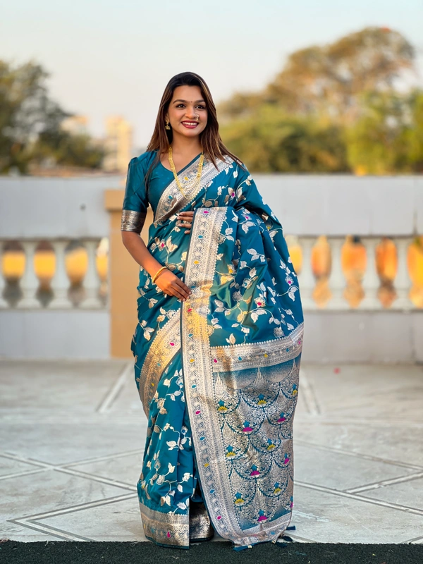 PAITHANI_HOUSE283 Luxury Banarasi Soft Silk Saree with Meenakari Weaving & Contrast Blouse - BANARASI - 5 - MORPICH