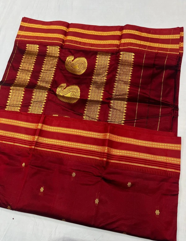 Narayanpeth Handloom Saree with Festive Special Zari Weaving - Free, Maroonish Red