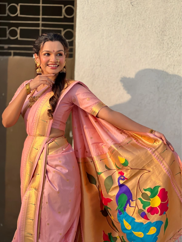Original Maharashtrian Wedding Nauvari Paithani � 9 Mtr Soft Silk with Rich Muniya Border - FREE, BABY PINK