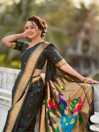Original Maharashtrian Wedding Nauvari Paithani � 9 Mtr Soft Silk with Rich Muniya Border - FREE, BGREEN