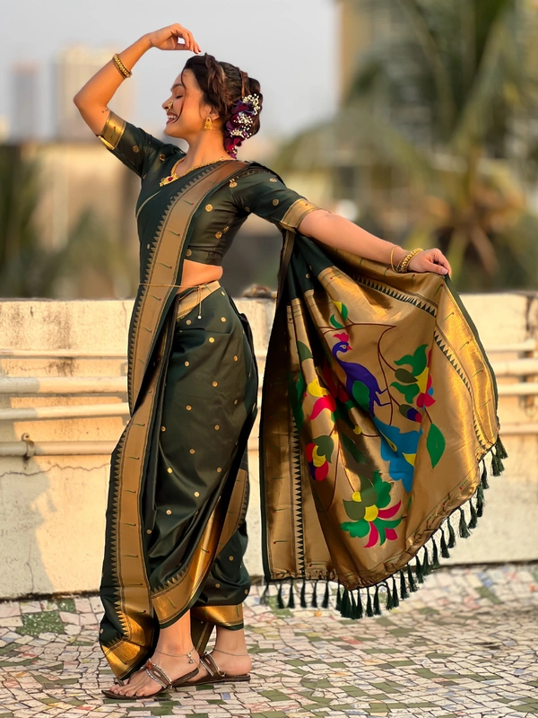 Original Maharashtrian Wedding Nauvari Paithani � 9 Mtr Soft Silk with Rich Muniya Border - FREE, BGREEN