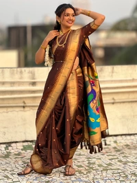 Original Maharashtrian Wedding Nauvari Paithani � 9 Mtr Soft Silk with Rich Muniya Border - FREE, COFFEE