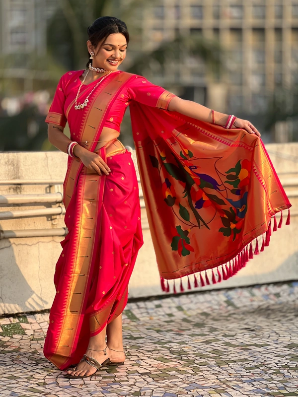 Original Maharashtrian Wedding Nauvari Paithani � 9 Mtr Soft Silk with Rich Muniya Border