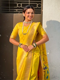 Original Maharashtrian Wedding Nauvari Paithani � 9 Mtr Soft Silk with Rich Muniya Border - FREE, YELLOW